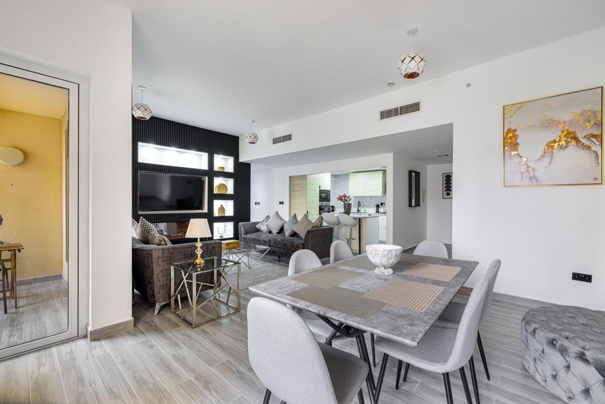 Upgraded 3 Bedroom At Jbr With Jacuzzi Appartamento