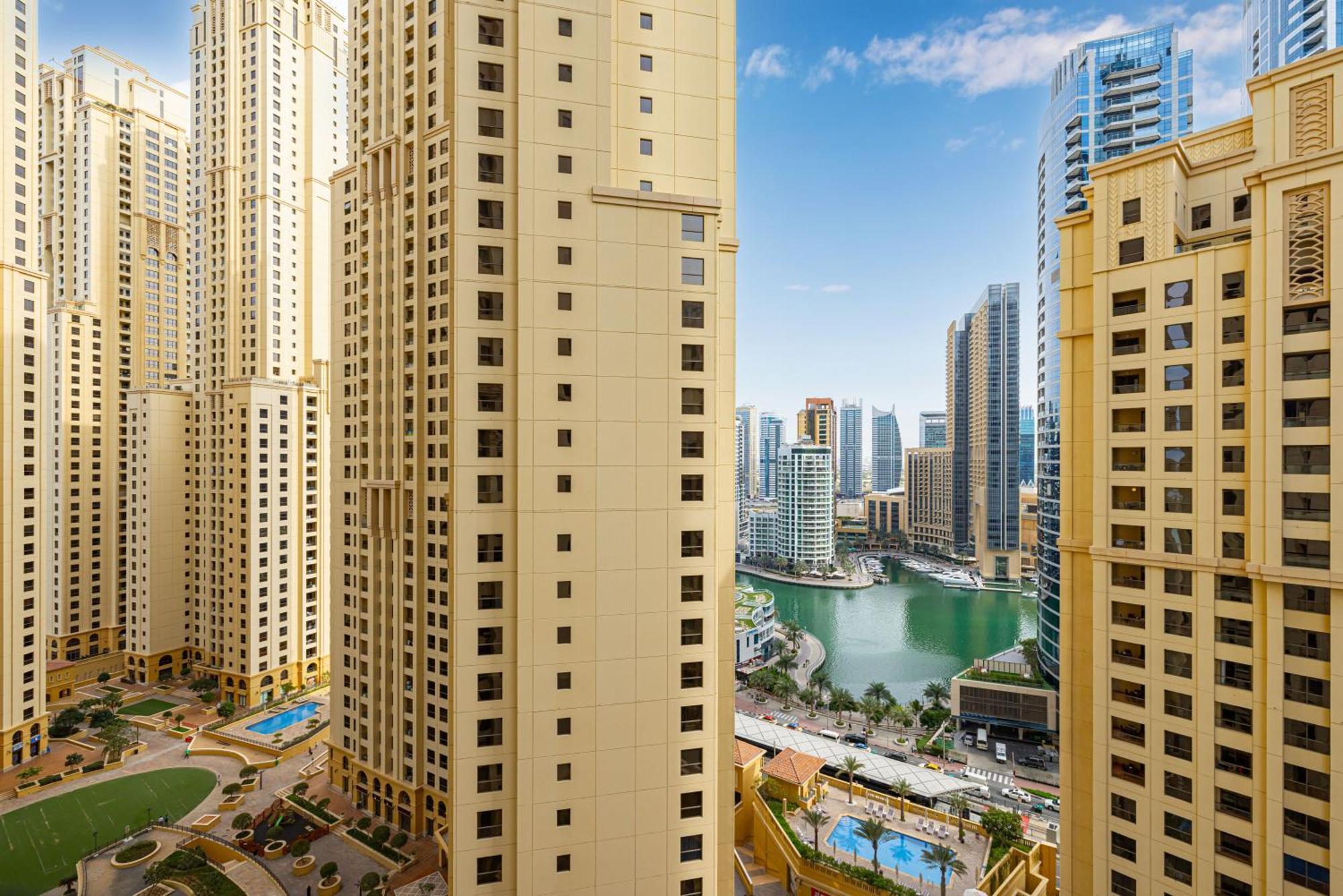 Upgraded 3 Bedroom At Jbr With Jacuzzi Appartamento *